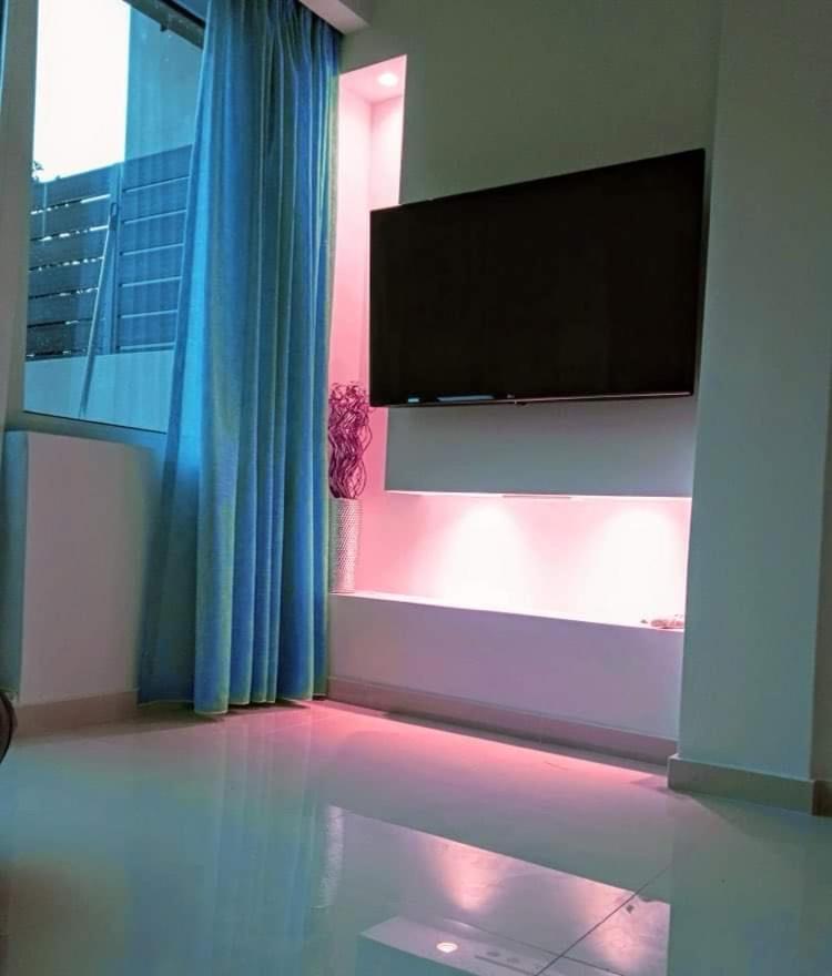 Haris White Apartment Roussospítion Exteriér fotografie